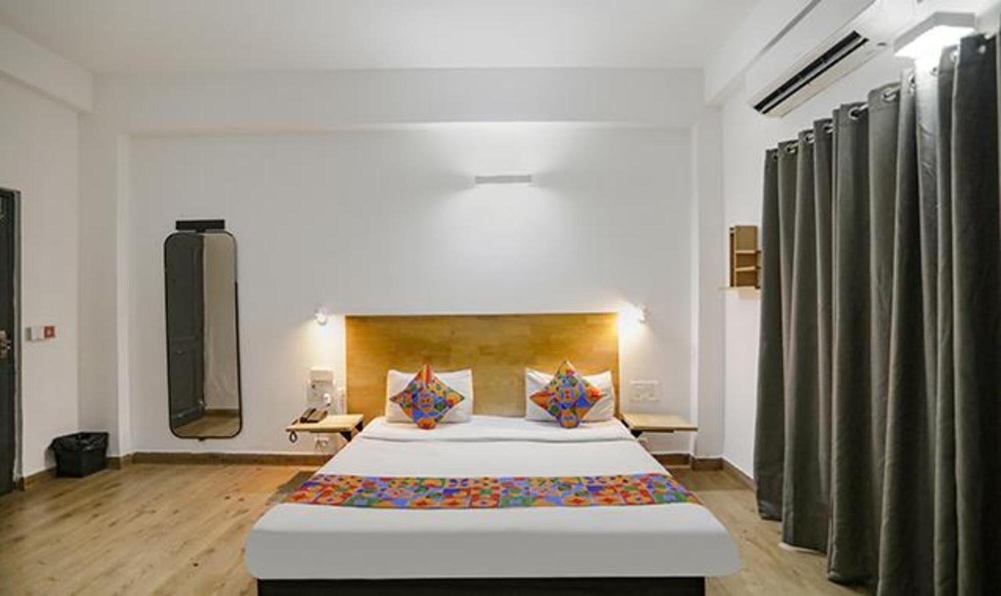 Fabhotel F9 Sector 51 Noida Eksteriør billede