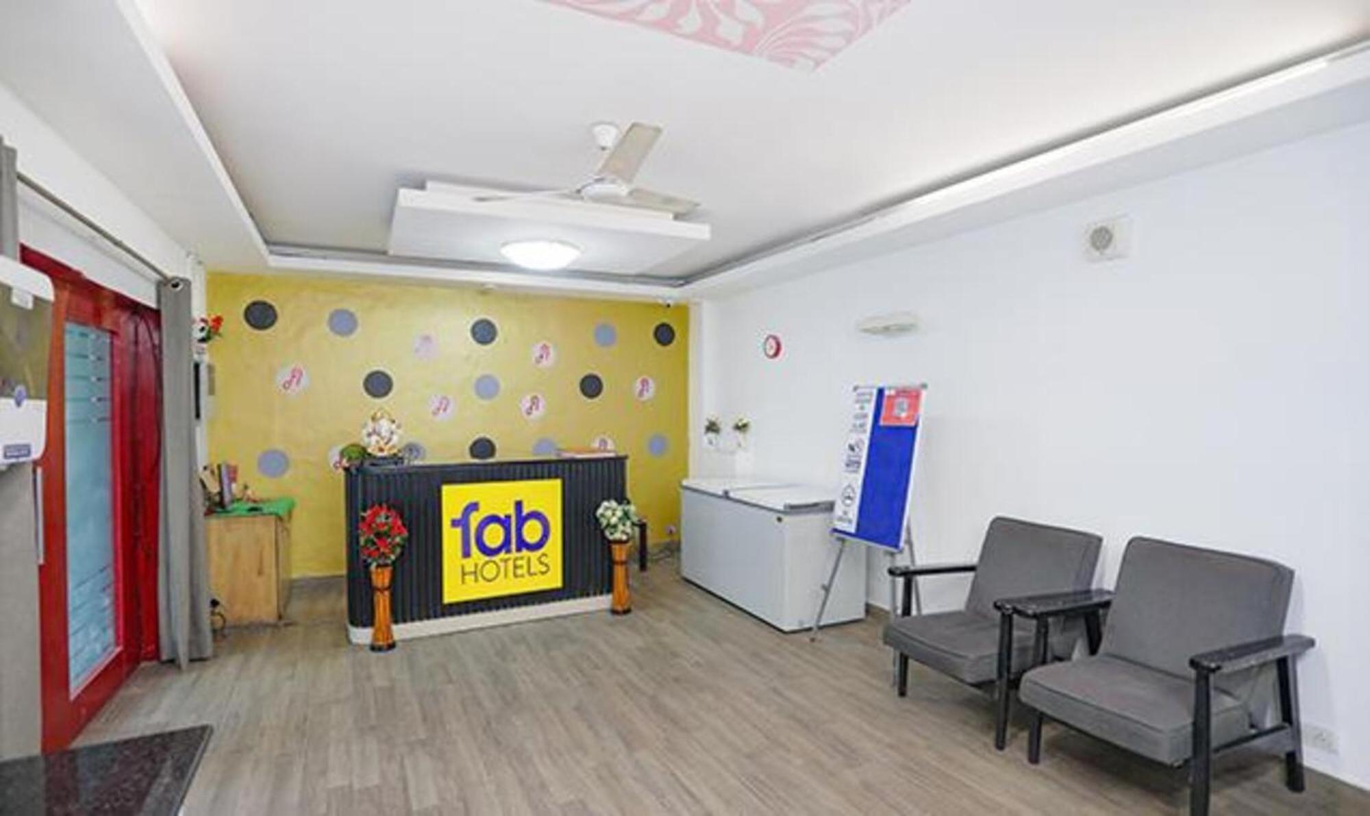 Fabhotel F9 Sector 51 Noida Eksteriør billede